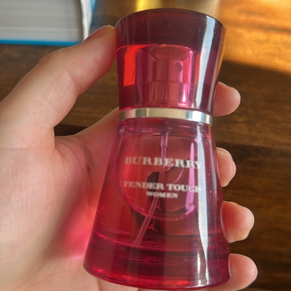 Burberry Tender Touch Eau de Parfum 1.7 Fl oz - Picture 2 of 3